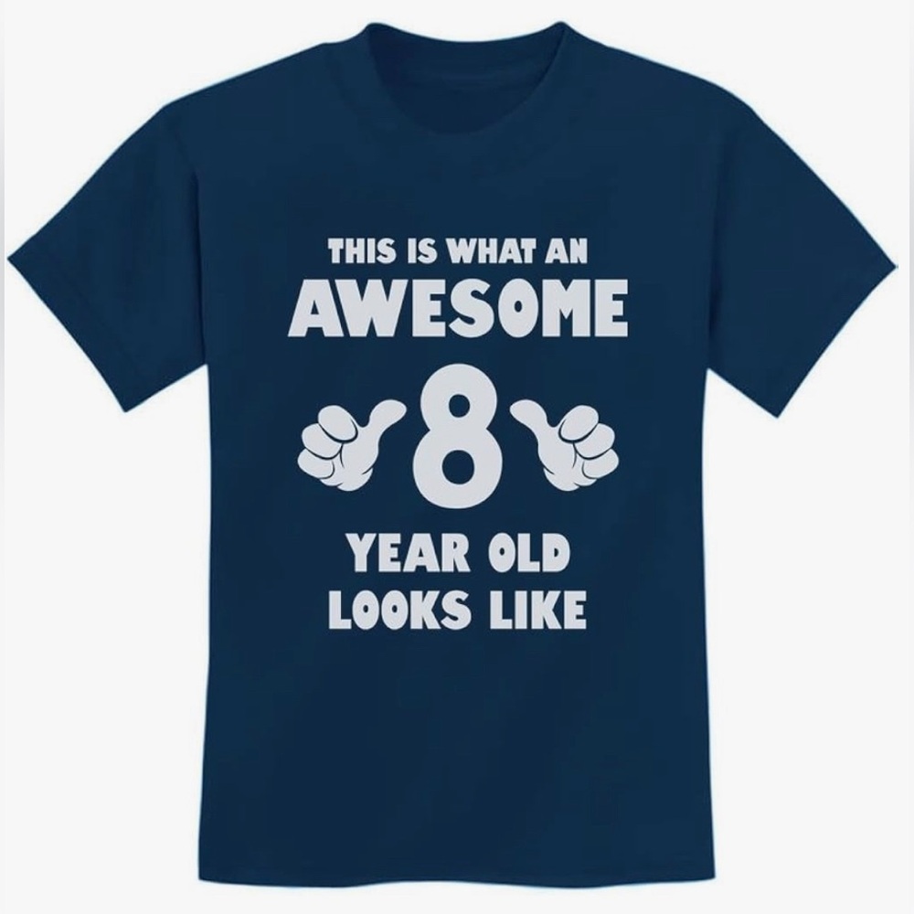 KIDS GILDAN 8th Birthday THIS IS WHAT AN AWESOME 8 YEAR OLD LOOKS LIKE TEE - M